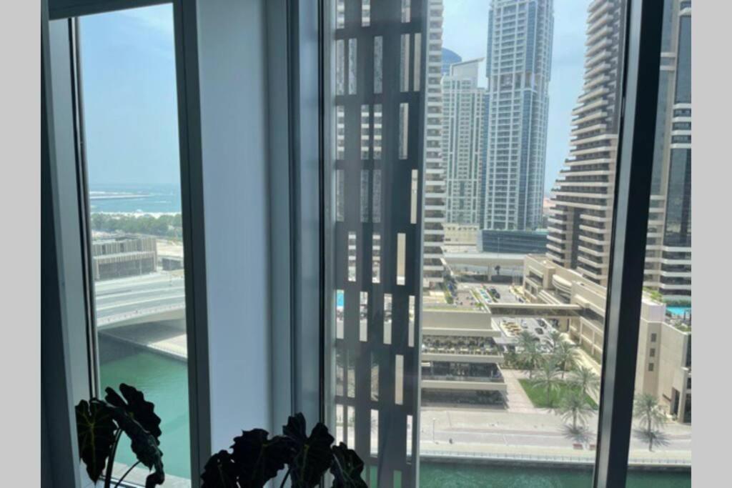Cayan Tower Luxury Apartment With Sea View Дубай Экстерьер фото