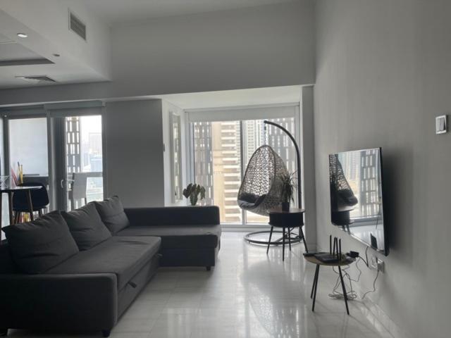 Cayan Tower Luxury Apartment With Sea View Дубай Экстерьер фото